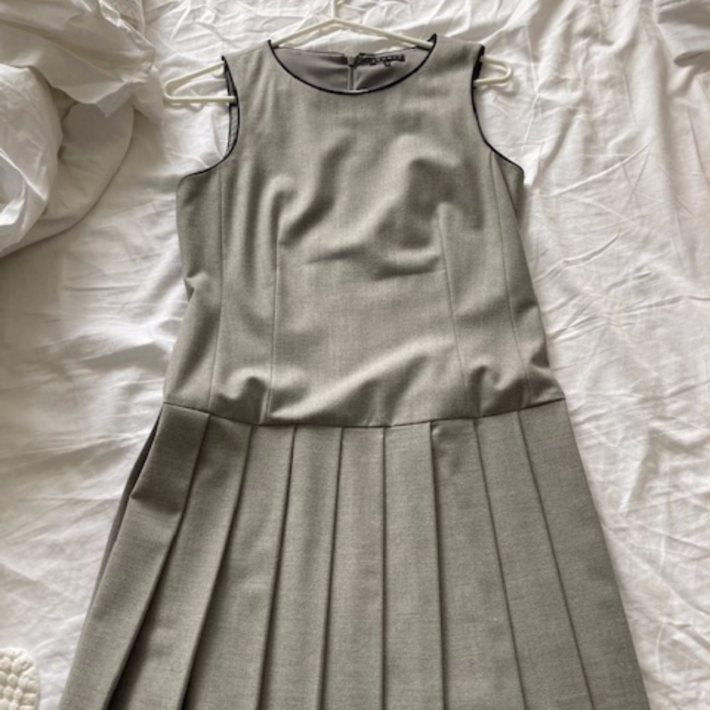 Theory Adison grey wool pleated mini dress size 2